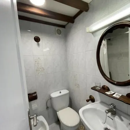 Hostal D'En Perris * L'Escala